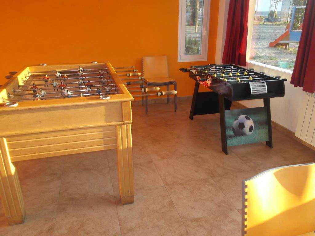 Albergue Cetina Buitenkant foto