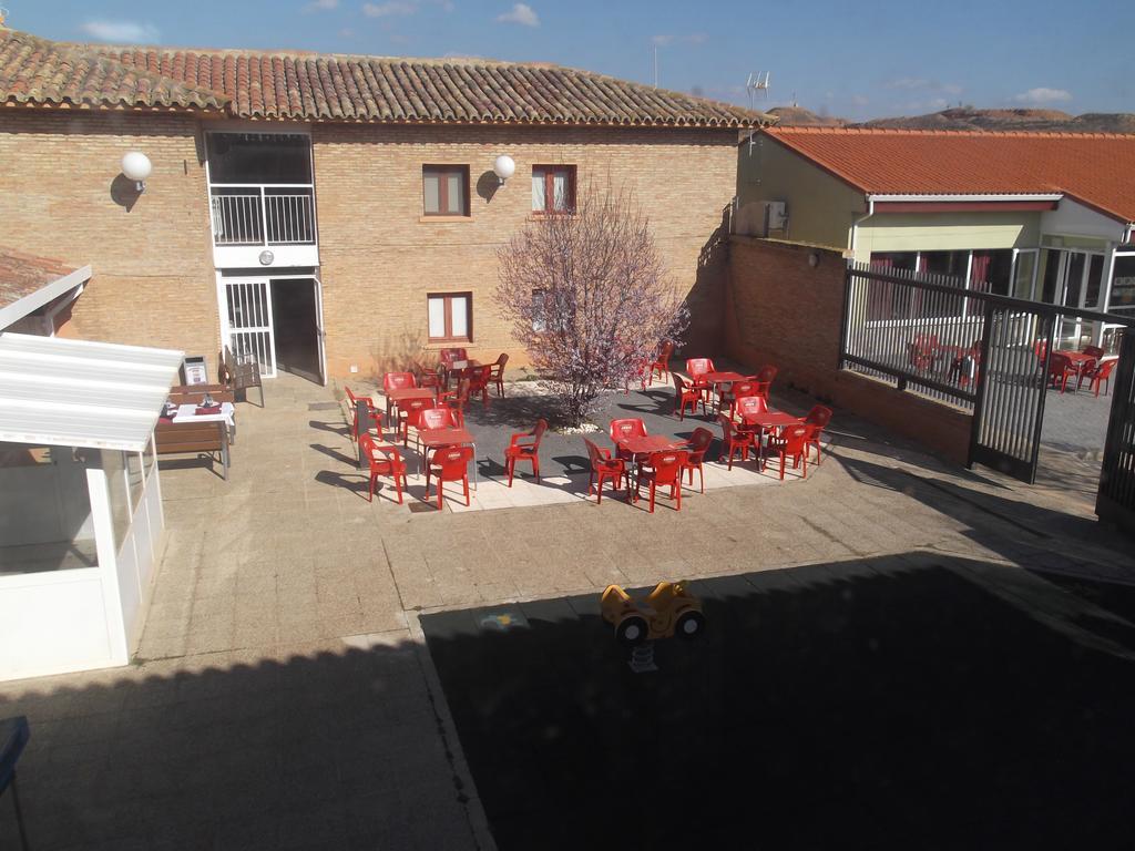 Albergue Cetina Buitenkant foto